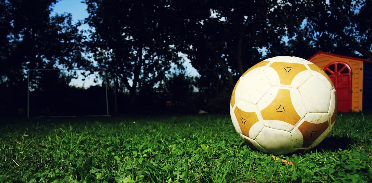 Frauenfußball im Test: Ein Spiel zwischen Stereotypen und Realität