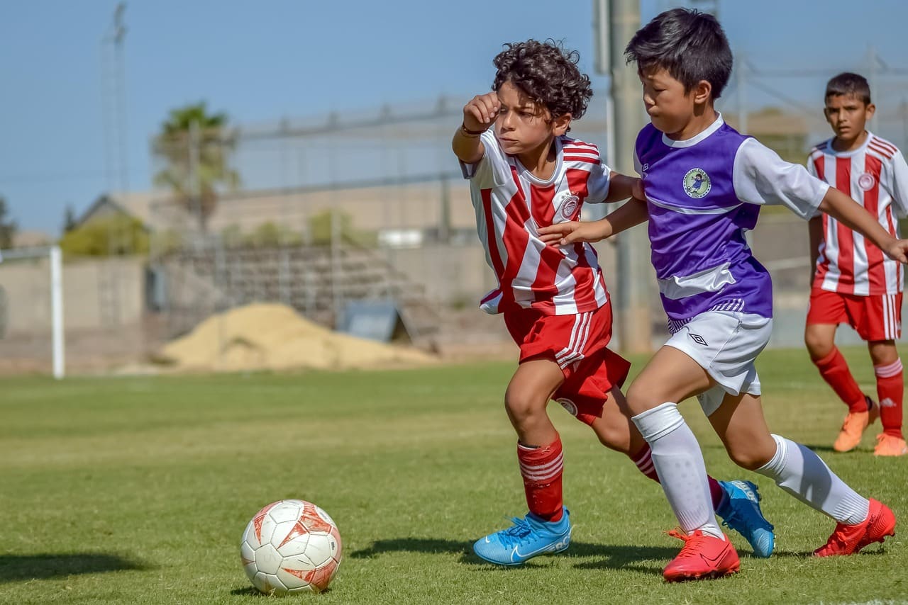 Die Leidenschaft des Amateurfußballs: Gemeinschaft und Rivalität