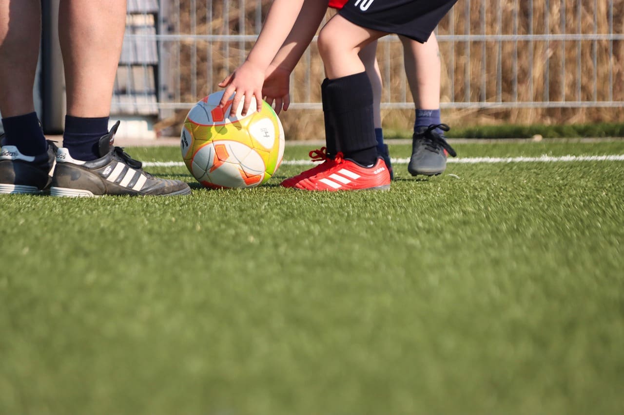 Die Leidenschaft des Amateurfußballs: Geschichten von kleinen Plätzen